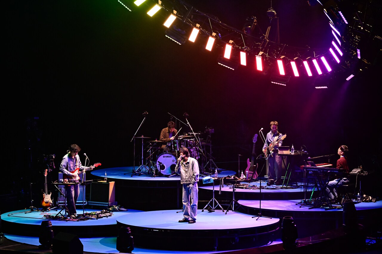 菅田将暉 LIVE 2026」東京ガーデンシアター公演の様子。（撮影：上飯坂