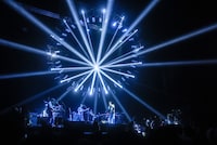 「菅田将暉 LIVE 2026」東京ガーデンシアター公演の様子。（撮影：上飯坂一）