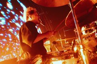 益田英知（Dr）（Photo by Kaito Ono）