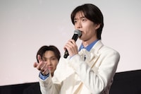 山中柔太朗（M!LK）による“愛の言葉”披露の様子。