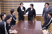 「ホイットニー・ヒューストン チャレンジ」プレイ中のtimelesz。©︎フジテレビ