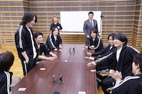 「一筆人狼ゲーム」プレイ中のtimelesz。©︎フジテレビ