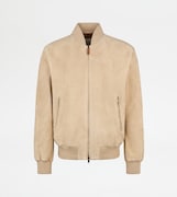 渡辺翔太（Snow Man）が会見で着用していた「トッズ パシュミー ボンバージャケット」値段は66万3300円。