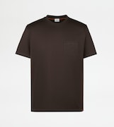 渡辺翔太（Snow Man）が会見で着用したTシャツ。値段は6万9300円。