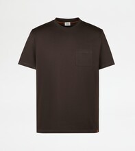 渡辺翔太（Snow Man）が会見で着用したTシャツ。値段は6万9300円。