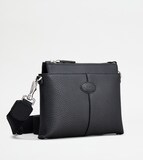 渡辺翔太（Snow Man）が愛用する「トッズ ディーアイ バッグ クロスボディ ミニ」。値段は13万5300円。