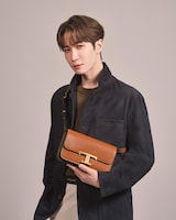 渡辺翔太（Snow Man）のトッズブランドアンバサダー就任発表写真。