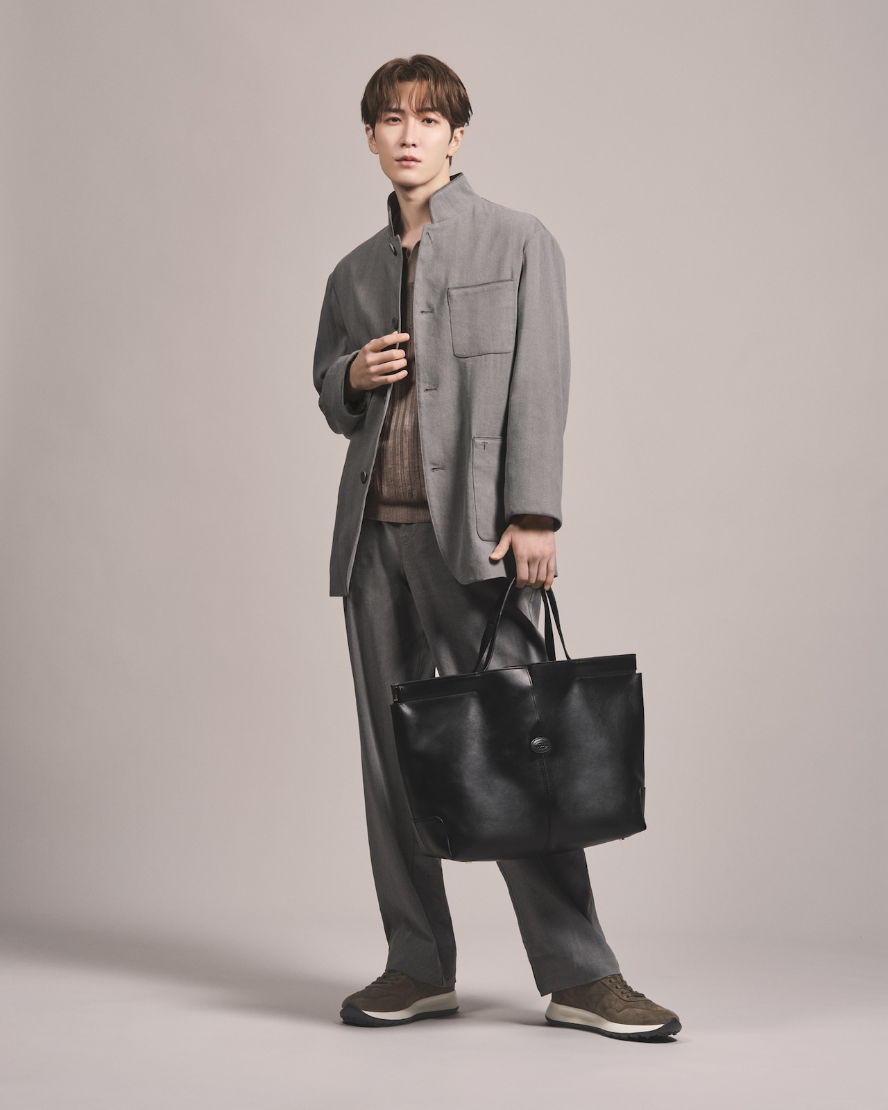 渡辺翔太（Snow Man）のトッズブランドアンバサダー就任発表写真