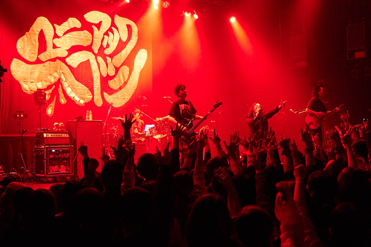 「マニアックヘブンツアーVol.17」神奈川・CLUB CITTA’公演の様子。（撮影：村井香）