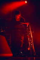 荒内佑（key, sampler, cho / cero）（撮影：山川哲矢）