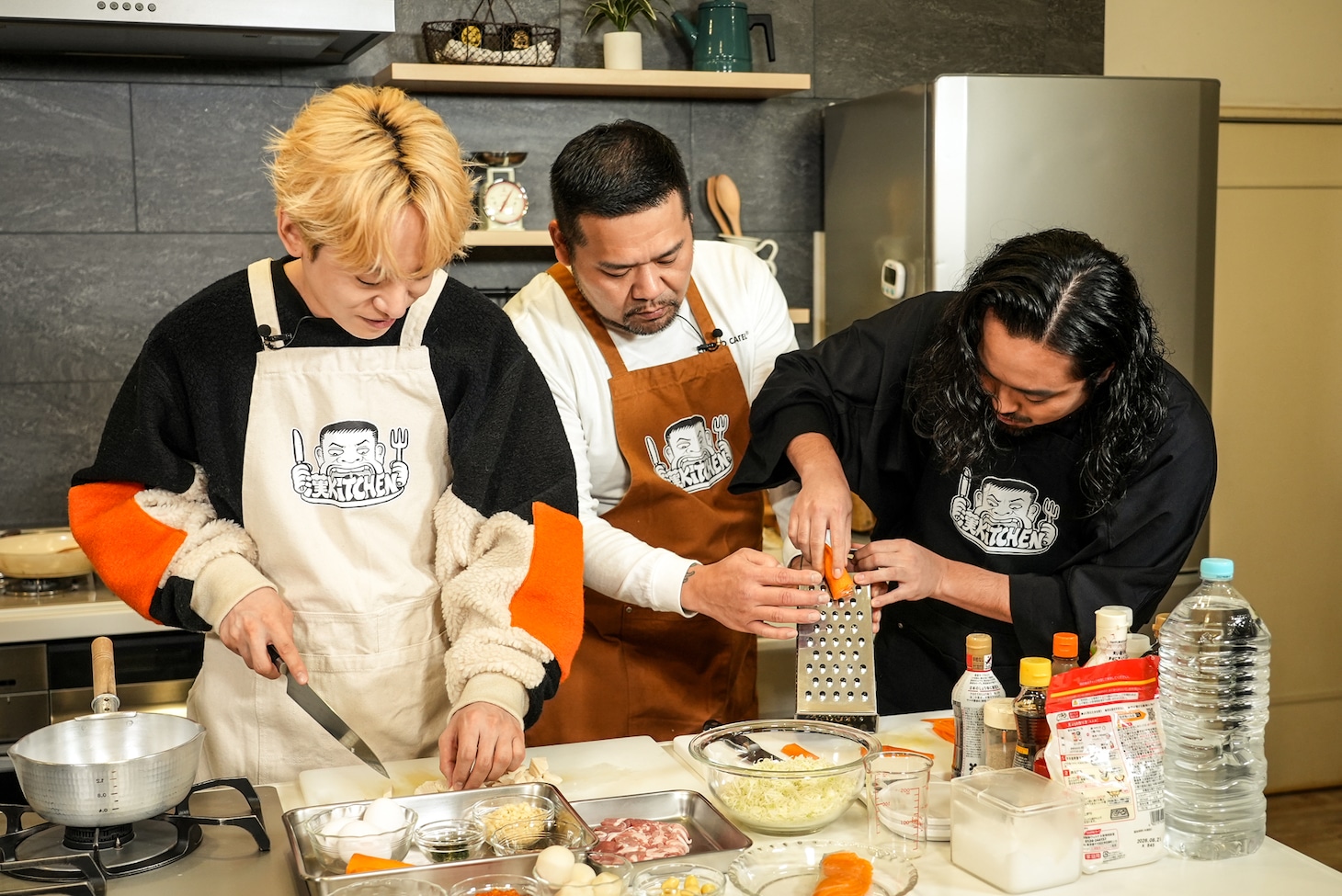 Creepy Nutsと漢 a.k.a. GAMI。