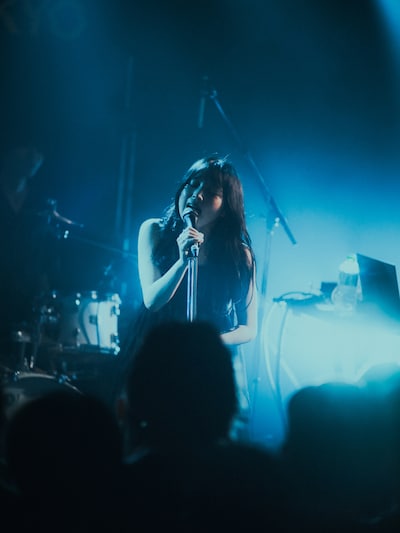 野村美こ（Vo）