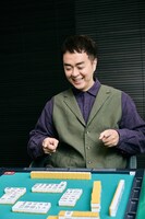 「ロン」と発声するヒャダイン。