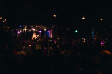 大森靖子のライブの様子。（撮影：汐留シユ）