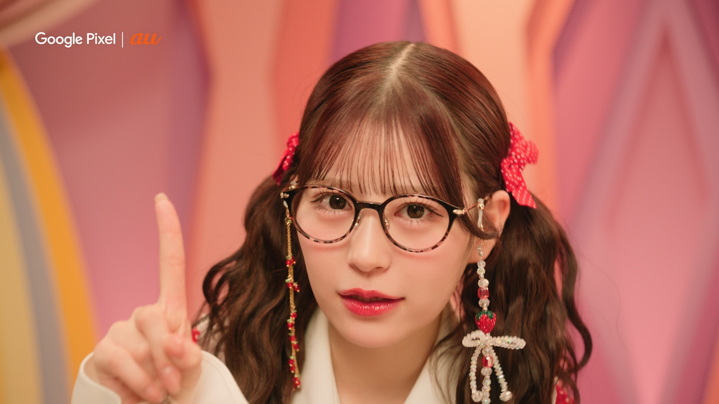 「Google Pixel」新CM「あまれん親子のスマホおねだりシアター」編より。