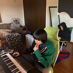 FARMHOUSE、Kee Rooz、RhymeTubeが24時間で制作した3曲を今夜配信