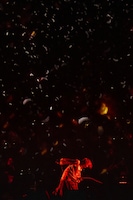 クライマックスでは壮観な映像演出も（撮影：田中聖太郎）