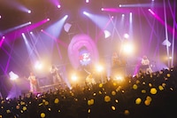 「LAWSON presents 夏川椎菜 4th Live Tour 2025-2026 "CRACK and FLAP”」東京・立川ステージガーデン公演の様子。