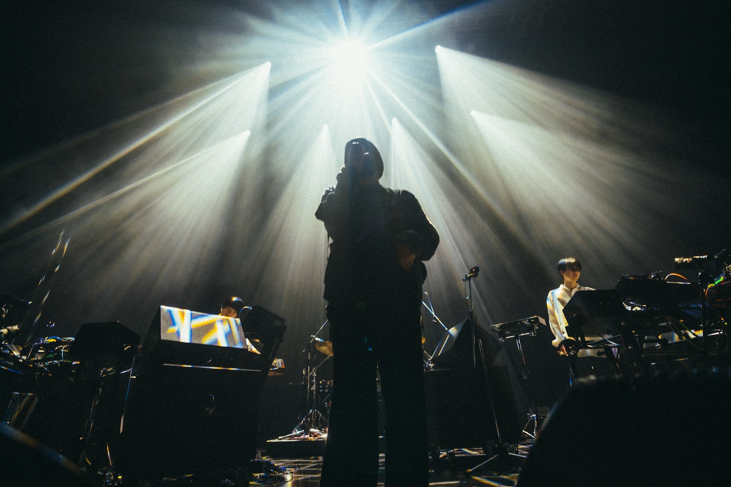 長谷川白紙（Photo by Kosuke Ito）