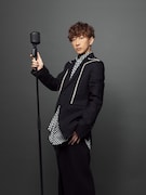 TETSUYAニューシングル「何があっても」リリース、ソロデビュー25周年記念ライブ開催