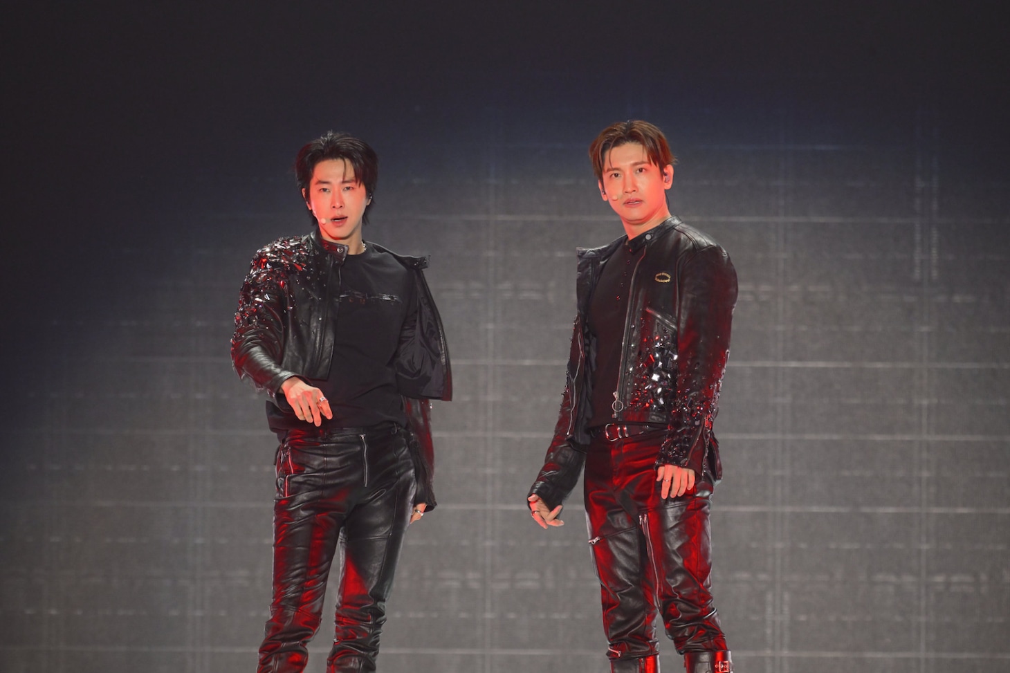 東方神起。「SMTOWN LIVE 2025-26 in FUKUOKA」より。