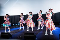 パフォーマンスを披露するハッピー☆ファンファーレ。