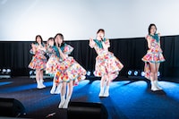 パフォーマンスを披露するハッピー☆ファンファーレ。