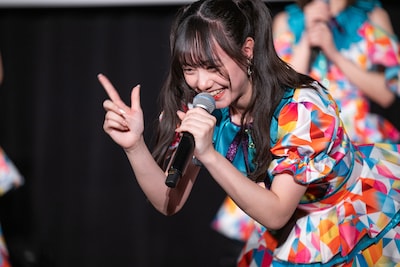 「秒殺だよ」を放つ清水菜々香（仲村悠菜）。