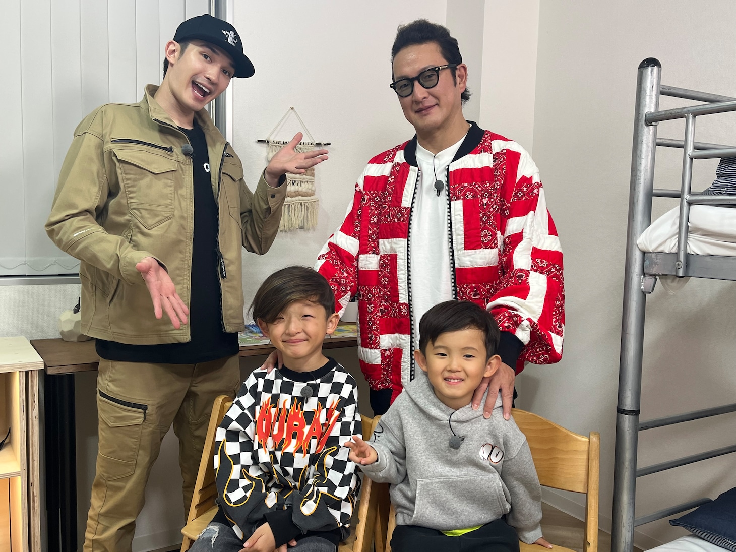 ジェシー（SixTONES）、中村獅童とその息子たち。
©︎日本テレビ