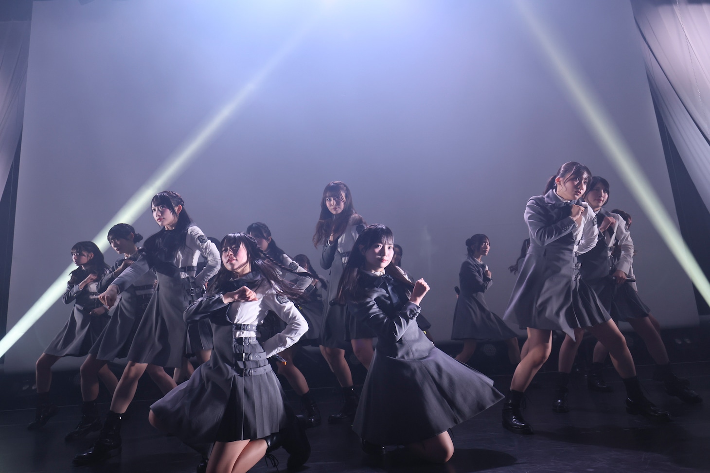 「命しか捧げるものがない」パフォーマンス時の様子。