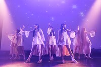 「君の居場所、僕の居場所」「3秒ルール」パフォーマンス時の様子。