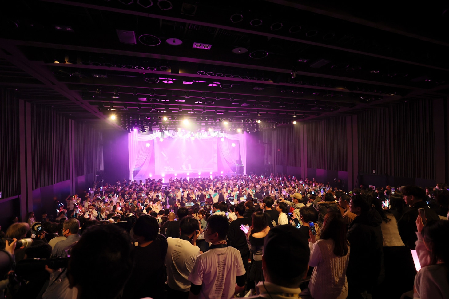 「Rain Tree 1st Anniversary Concert」の様子。