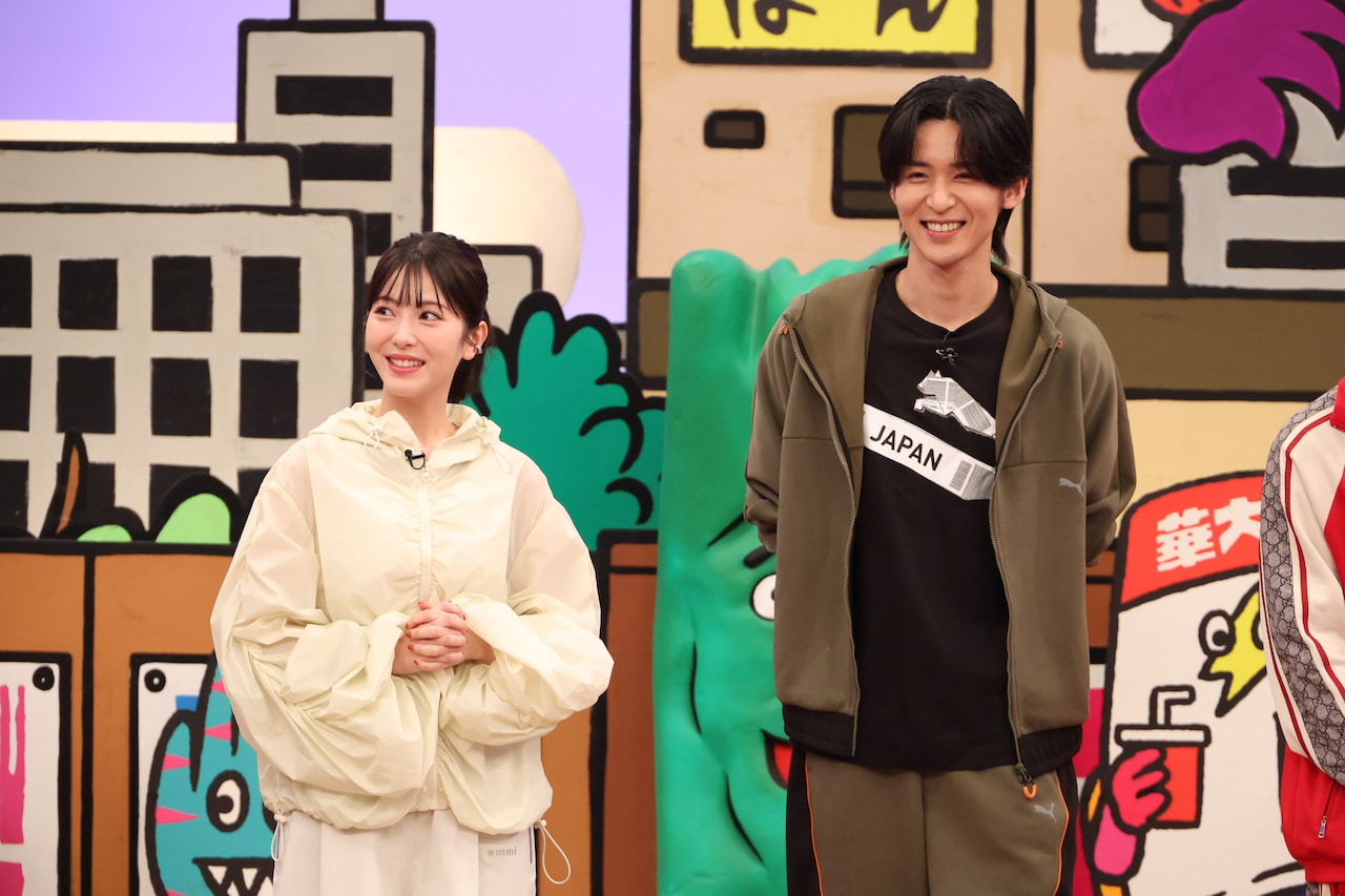 目黒蓮と浜辺美波が今夜「華大さんと千鳥くん」出演、「スパイ7分の1」にリベンジ参戦