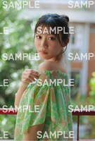 金澤亜美（僕が見たかった青空）1st写真集「プロローグ」特典のポストカード（セブンネットショッピング）（撮影：細居幸次郎）