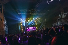 KUROMIのライブパートより。©’26 SANRIO　著作（株）サンリオ