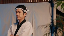 二宮和也出演のサントリー新CM「あの大将の酒場」編より。
