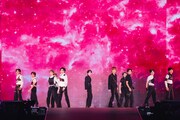 SMエンタテインメントの男子練習生チーム・SMTR25。「SMTOWN LIVE 2025-26 in FUKUOKA」より。