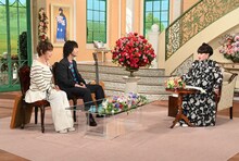 左から平野レミ、和田唱（TRICERATOPS）、黒柳徹子。