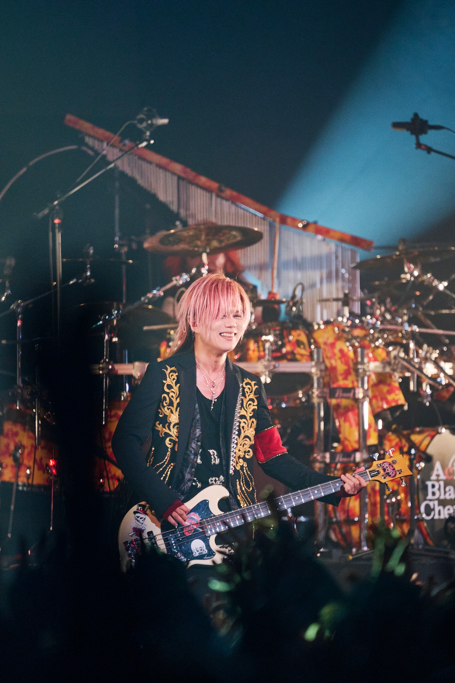 SHUSE（B / †яі¢к、La'cryma Christi）（Photo by Akira "TERU" Sugihara）