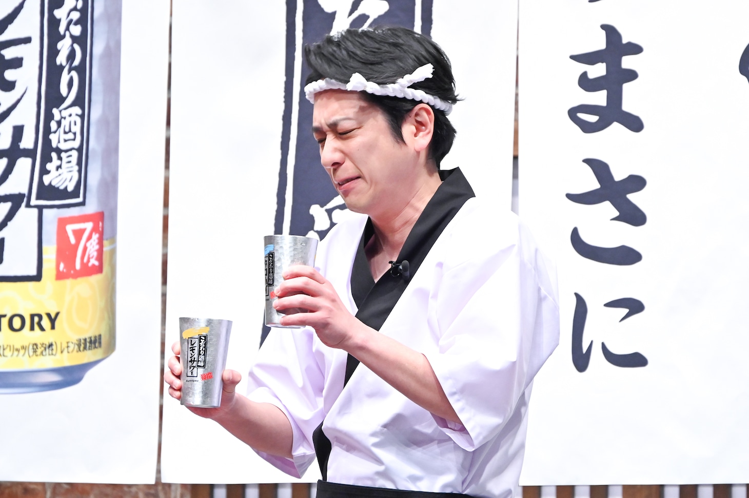 「こだわり酒場」を心から味わう二宮和也。