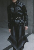 「MIKAGE SHIN」26AWコレクションのルックモデルに起用された松田歩（離婚伝説）。