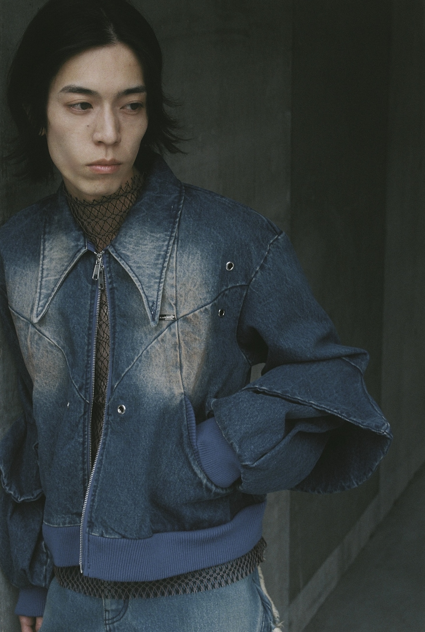 「MIKAGE SHIN」26AWコレクションのルックモデルに起用された松田歩（離婚伝説）。