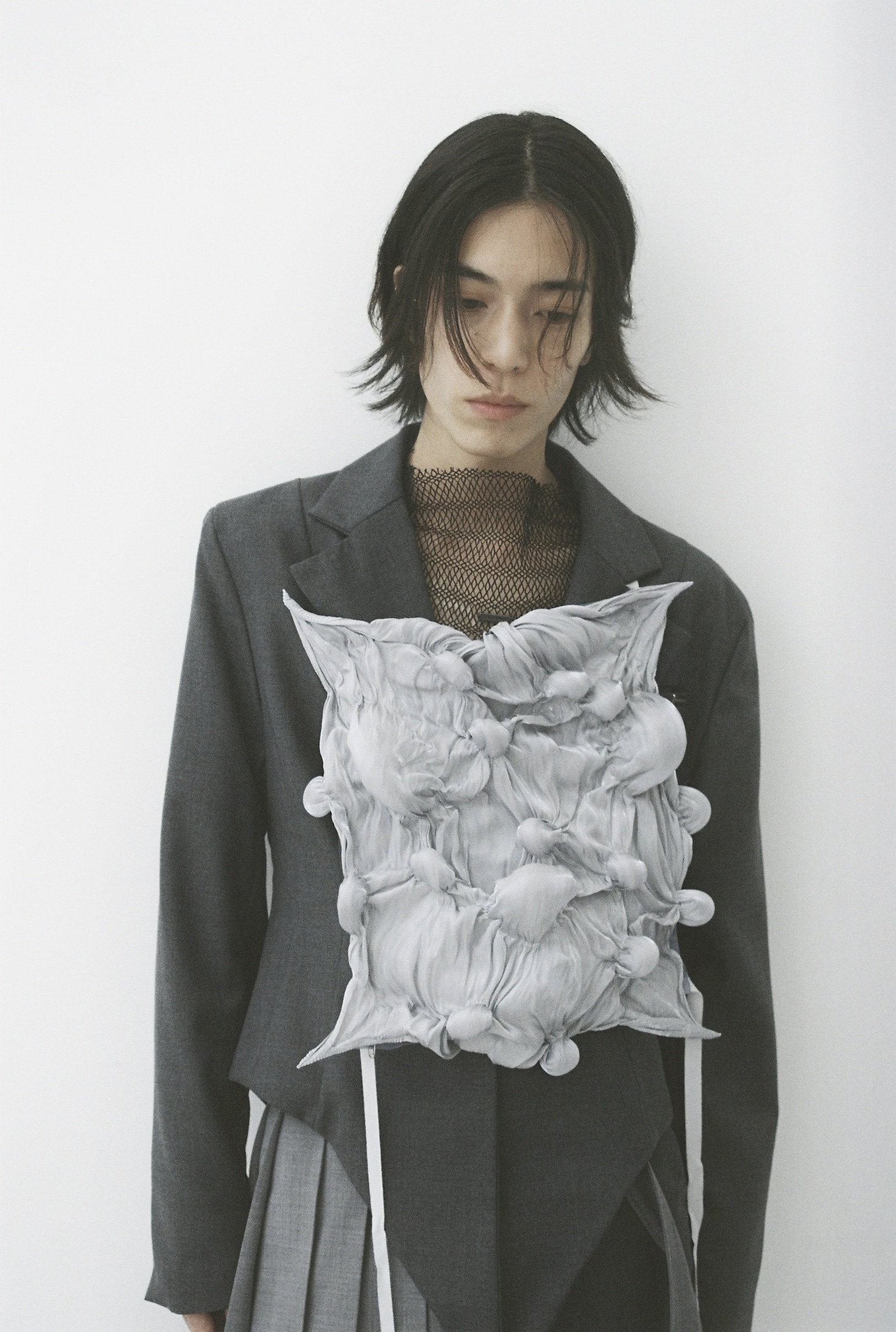 「MIKAGE SHIN」26AWコレクションのルックモデルに起用された松田歩（離婚伝説）。