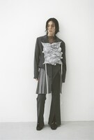 「MIKAGE SHIN」26AWコレクションのルックモデルに起用された松田歩（離婚伝説）。