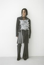 「MIKAGE SHIN」26AWコレクションのルックモデルに起用された松田歩（離婚伝説）。