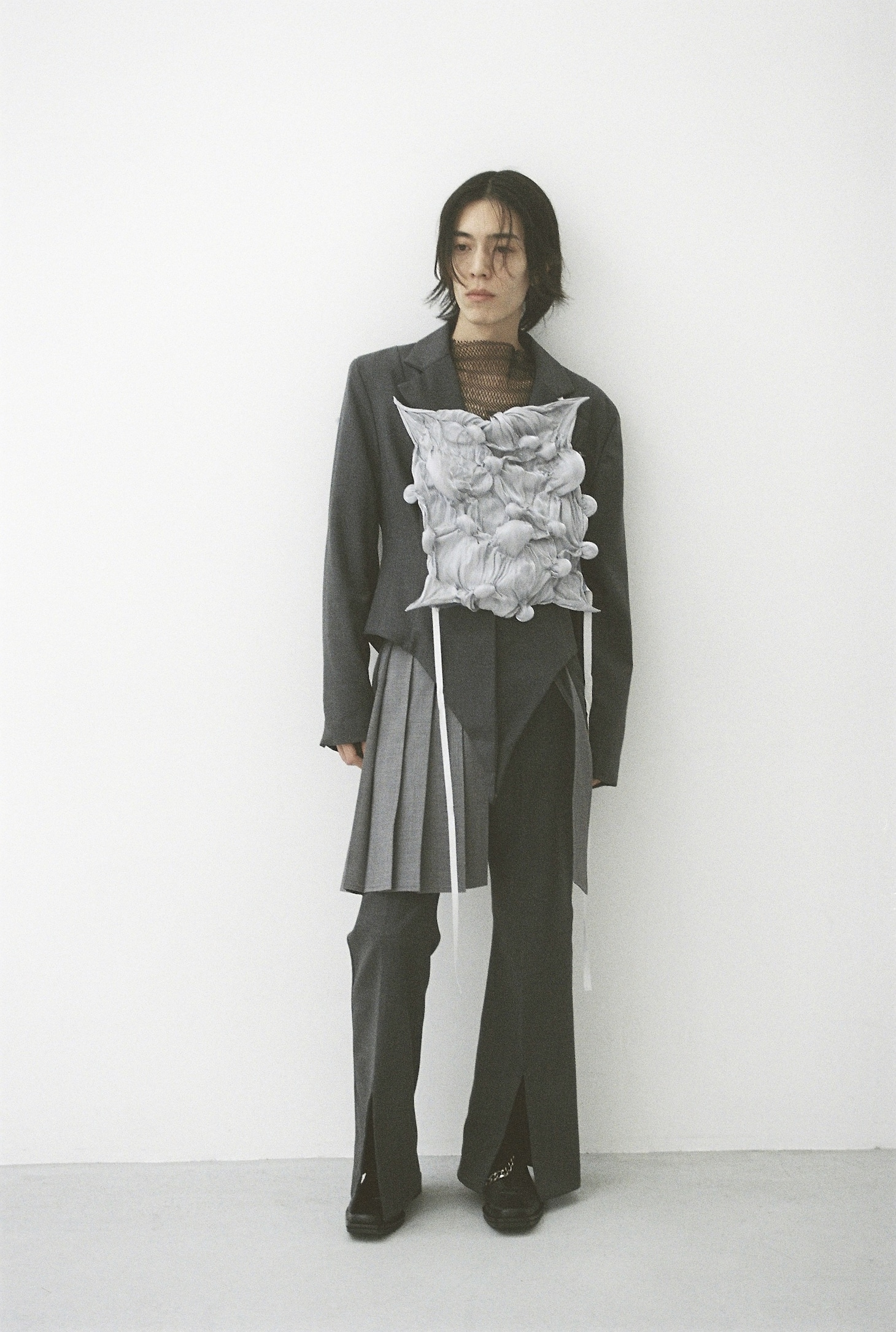 「MIKAGE SHIN」26AWコレクションのルックモデルに起用された松田歩（離婚伝説）。