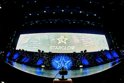 「STARGLOW DEBUT SHOWCASE『Wish upon a star』」の様子。（撮影：川島伸一、幸田昌之）