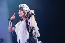 佐佐⽊⼀⼼（fishbowl）（撮影：ヨシモリユウナ）