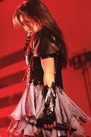 愛佳（Vo / CiON）（撮影：ヨシモリユウナ）