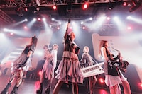 CiON（撮影：ヨシモリユウナ）